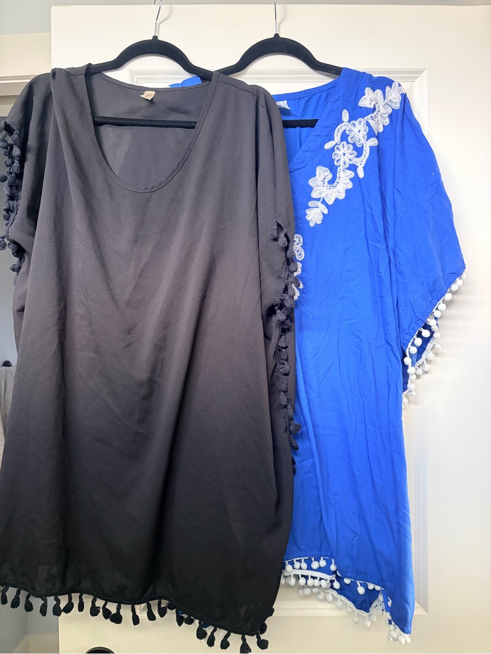 Women’s Pom-Pom Trim Tunic Top - Black